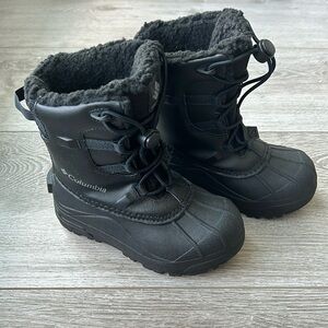 Columbia Little Kids' Bugaboot™ Celsius Boot LIKE NEW